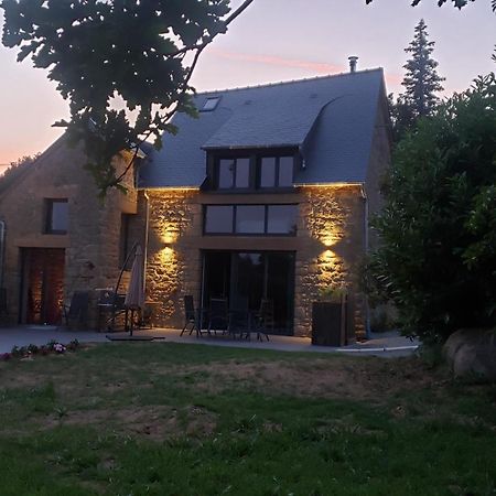 Maison D'Hote Avec Sauna Et Jacuzzi A La Campagne Les Portes du Coglais Dış mekan fotoğraf