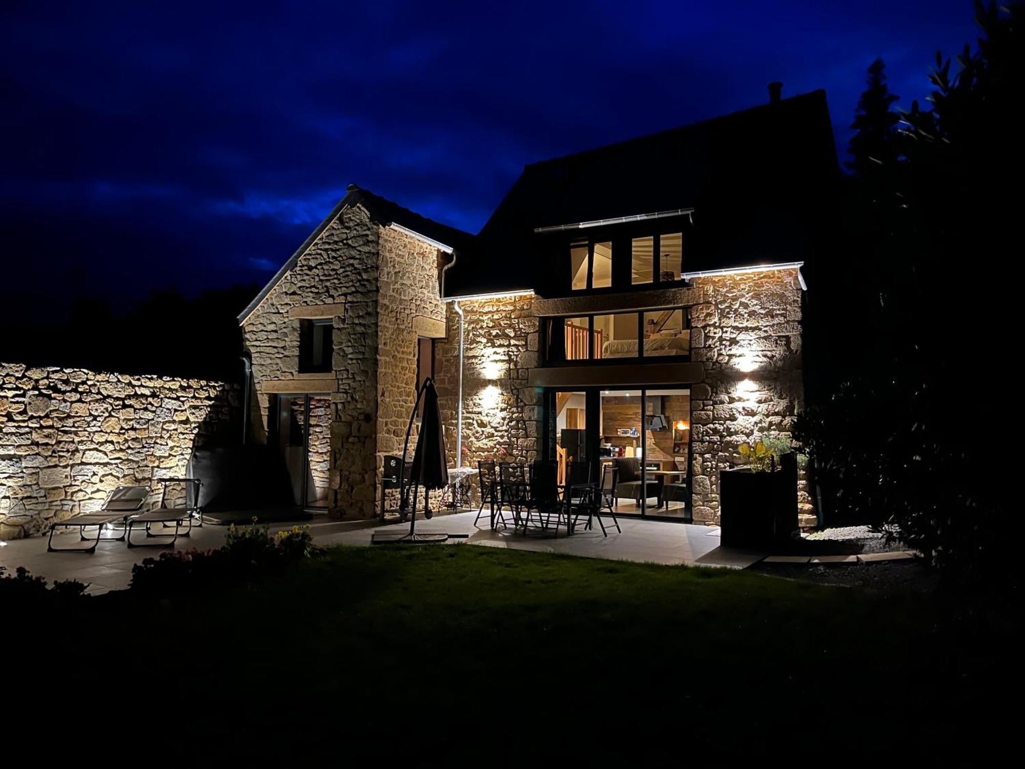 Maison D'Hote Avec Sauna Et Jacuzzi A La Campagne Les Portes du Coglais Dış mekan fotoğraf