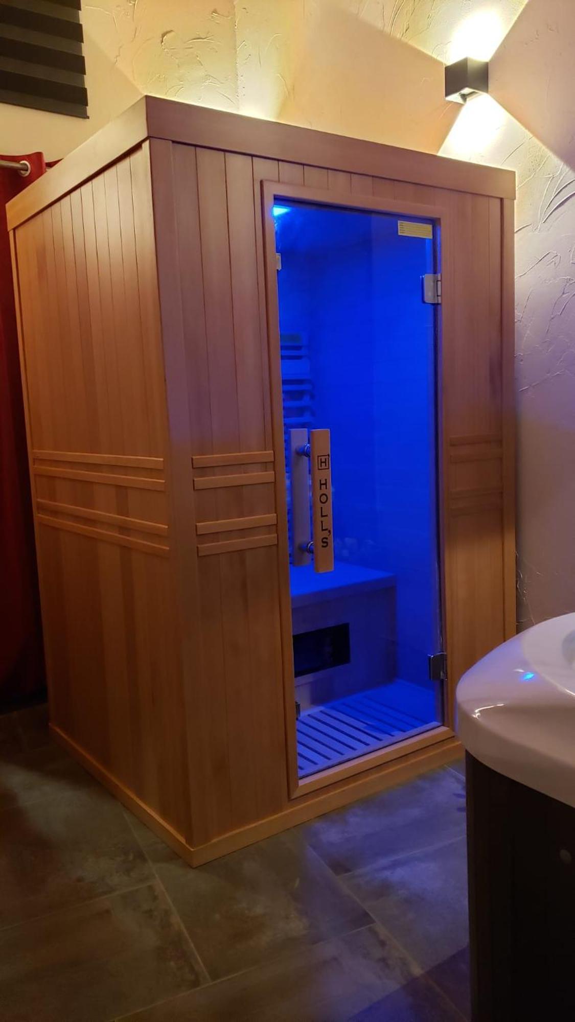 Maison D'Hote Avec Sauna Et Jacuzzi A La Campagne Les Portes du Coglais Dış mekan fotoğraf
