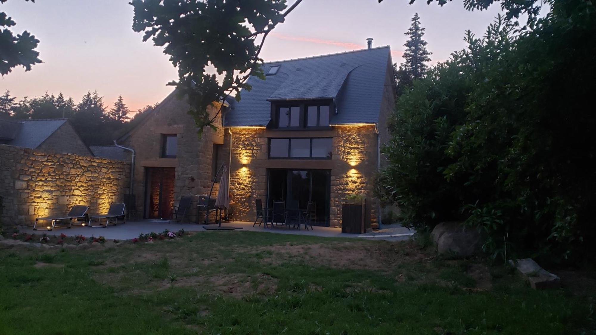 Maison D'Hote Avec Sauna Et Jacuzzi A La Campagne Les Portes du Coglais Dış mekan fotoğraf